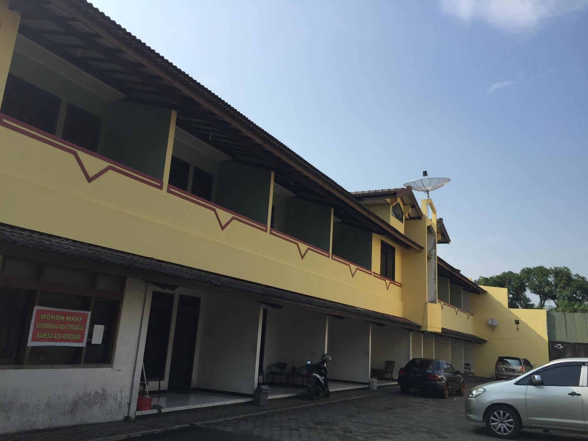 Palapa Hotel Purwokerto Exterior photo